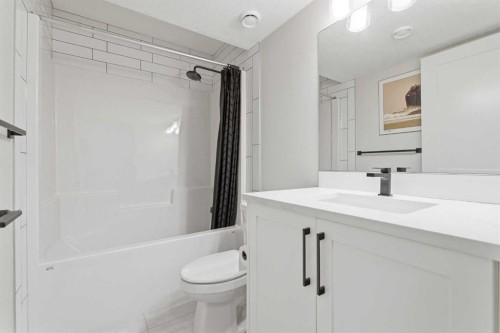 56 Iris Crescent, Okotoks, AB - Indoor Photo Showing Bathroom