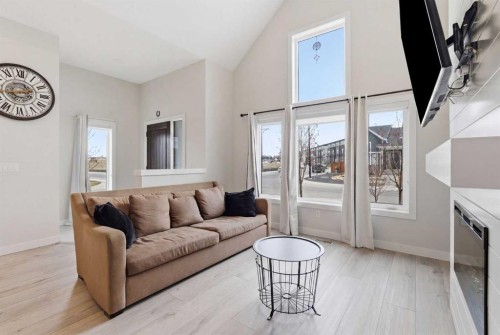 56 Iris Crescent, Okotoks, AB - Indoor Photo Showing Living Room