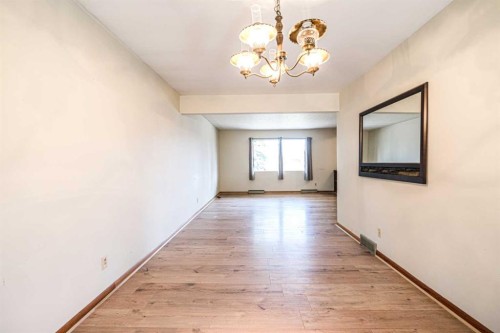 59 Rosewood Road Nw, Calgary, AB - Indoor Photo Showing Other Room