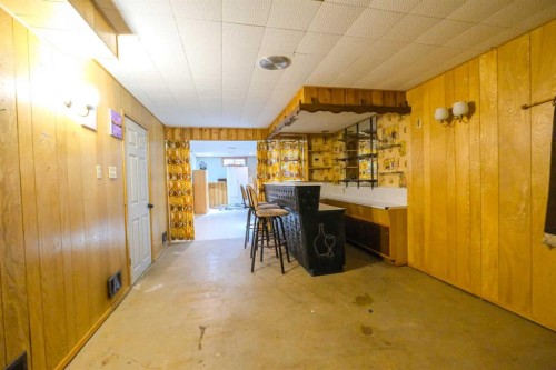 59 Rosewood Road Nw, Calgary, AB - Indoor