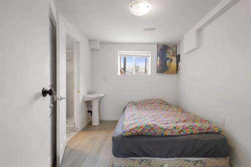 214 Huntington Close Ne, Calgary, AB - Indoor Photo Showing Bedroom