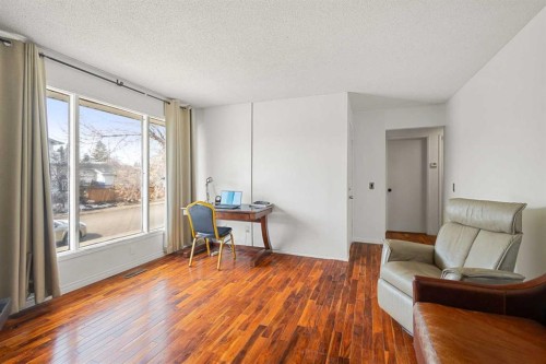 214 Huntington Close Ne, Calgary, AB - Indoor