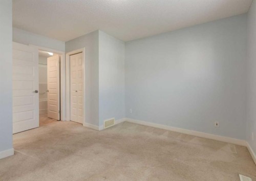 14 Pantego Lane Nw, Calgary, AB - Indoor Photo Showing Other Room