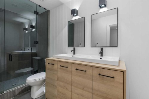 129 Sundown Place Se, Calgary, AB - Indoor Photo Showing Bathroom