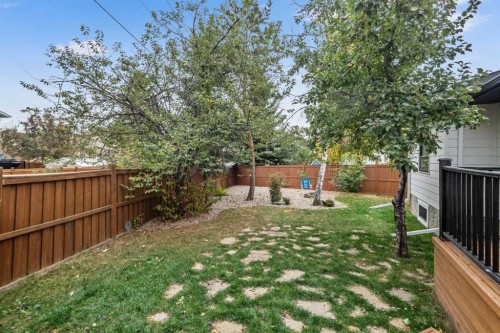 129 Sundown Place Se, Calgary, AB - Outdoor With Backyard