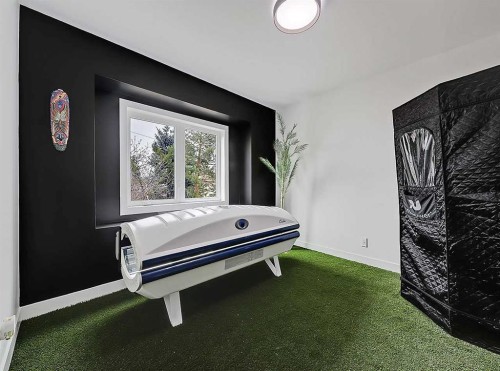 129 Sundown Place Se, Calgary, AB - Indoor Photo Showing Other Room