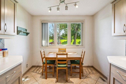 153 Mckinnon Crescent Ne, Calgary, AB - Indoor Photo Showing Dining Room