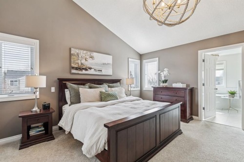 155 Somme Manor Sw, Calgary, AB - Indoor Photo Showing Bedroom