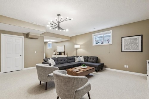 155 Somme Manor Sw, Calgary, AB - Indoor Photo Showing Other Room