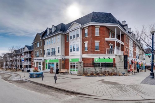 155 Somme Manor Sw, Calgary, AB - Outdoor With Facade