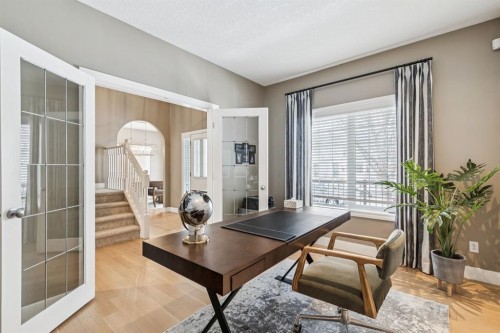 155 Somme Manor Sw, Calgary, AB - Indoor