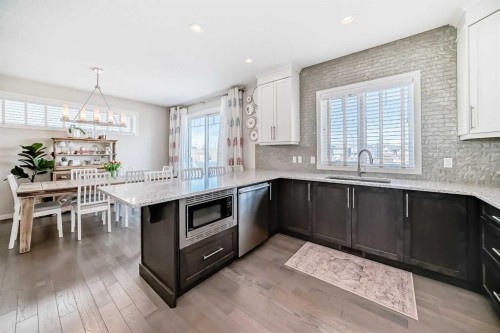 35 Walden Mount Se, Calgary, AB - Indoor Photo Showing Kitchen With Upgraded Kitchen