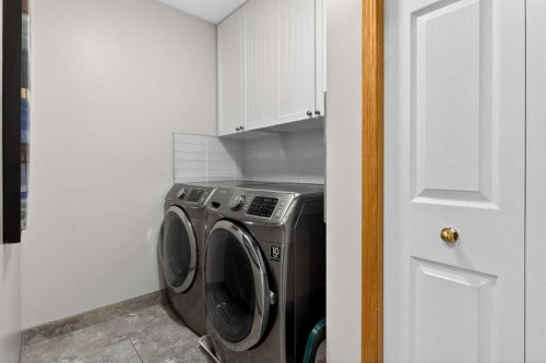 129 Bridlecreek Green Sw, Calgary, AB - Indoor Photo Showing Laundry Room