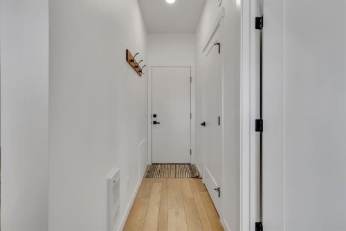 171 Greenbriar Place Nw, Calgary, AB - Indoor Photo Showing Other Room