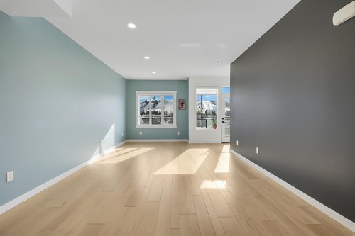 171 Greenbriar Place Nw, Calgary, AB - Indoor Photo Showing Other Room