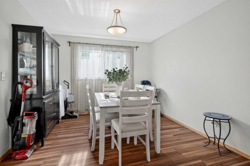 247 Templewood Road Ne, Calgary, AB - Indoor Photo Showing Dining Room