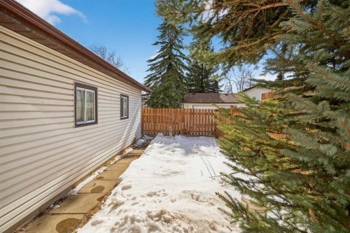 247 Templewood Road Ne, Calgary, AB - Outdoor