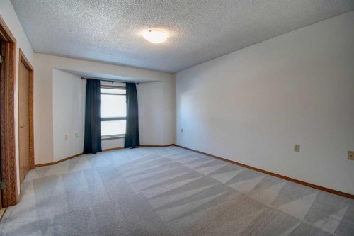 273 Woodside Road Nw, Airdrie, AB - Indoor Photo Showing Other Room