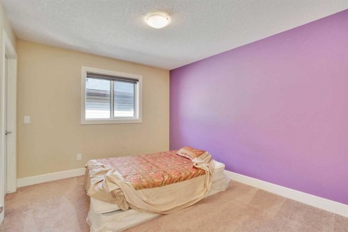 9 Saddlelake Grove Ne, Calgary, AB - Indoor Photo Showing Bedroom