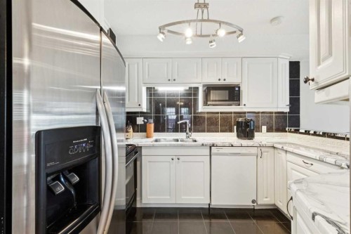 37 Ranch Glen Drive Nw, Calgary, AB - Indoor Photo Showing Kitchen