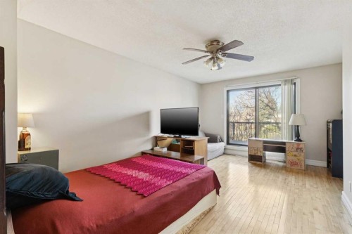 37 Ranch Glen Drive Nw, Calgary, AB - Indoor Photo Showing Bedroom