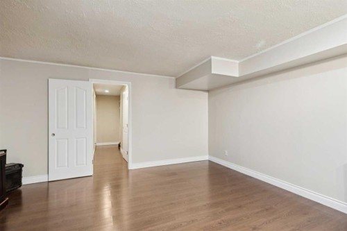 37 Ranch Glen Drive Nw, Calgary, AB - Indoor Photo Showing Other Room