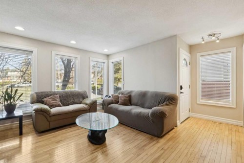37 Ranch Glen Drive Nw, Calgary, AB - Indoor Photo Showing Living Room