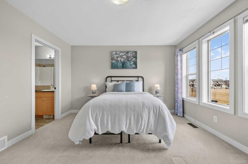 150 Everridge Common Sw, Calgary, AB - Indoor Photo Showing Bedroom