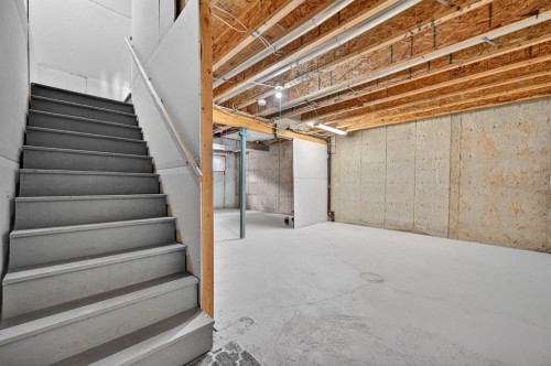 150 Everridge Common Sw, Calgary, AB - Indoor Photo Showing Basement