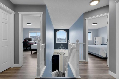 6 Douglas Woods Bay Se, Calgary, AB - Indoor