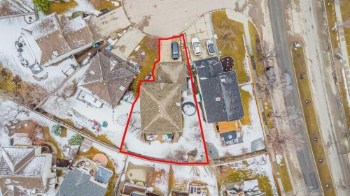 6 Douglas Woods Bay Se, Calgary, AB - Indoor Photo Showing Other Room