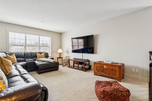 62 Ascot Crescent Sw, Calgary, AB - Indoor Photo Showing Living Room