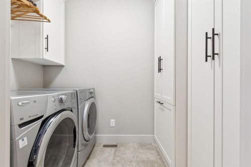 62 Ascot Crescent Sw, Calgary, AB - Indoor Photo Showing Laundry Room