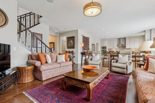 62 Ascot Crescent Sw, Calgary, AB - Indoor Photo Showing Living Room