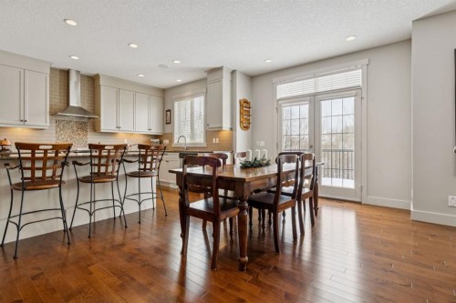 62 Ascot Crescent Sw, Calgary, AB - Indoor Photo Showing Dining Room