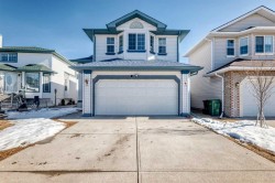 22 Applestone Park SE Calgary, AB T2A 7S4