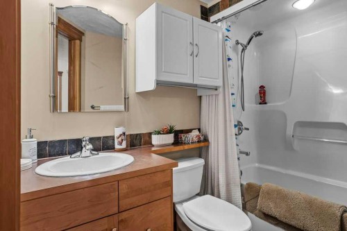108 Casale Place, Canmore, AB - Indoor Photo Showing Bathroom