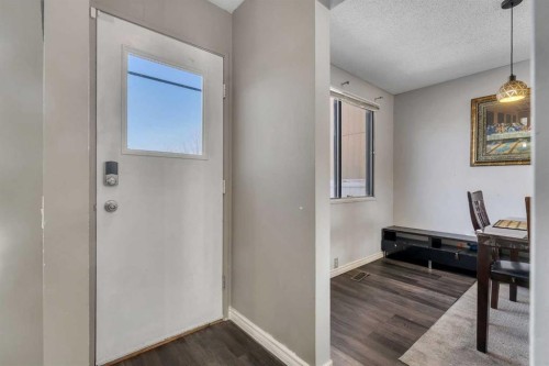 354 Aboyne Place Ne, Calgary, AB - Indoor Photo Showing Other Room