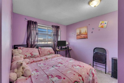 354 Aboyne Place Ne, Calgary, AB - Indoor Photo Showing Bedroom
