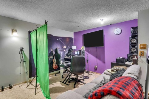 354 Aboyne Place Ne, Calgary, AB - Indoor