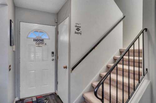 354 Aboyne Place Ne, Calgary, AB - Indoor Photo Showing Other Room