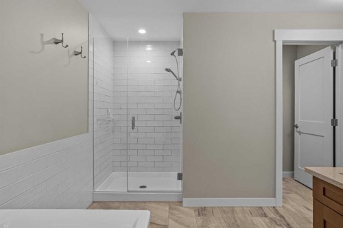 200-707 Spring Creek Drive, Canmore, AB - Indoor Photo Showing Bathroom