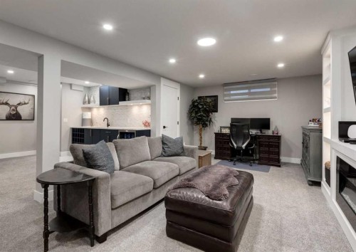 4627 Verona Drive Nw, Calgary, AB - Indoor