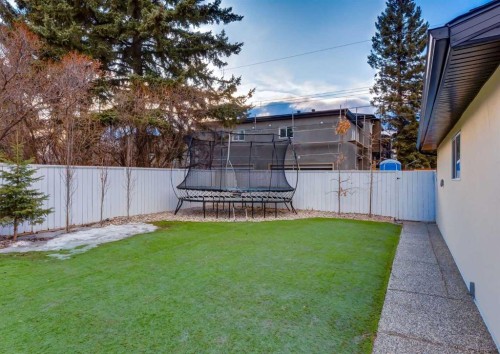 4627 Verona Drive Nw, Calgary, AB - Outdoor