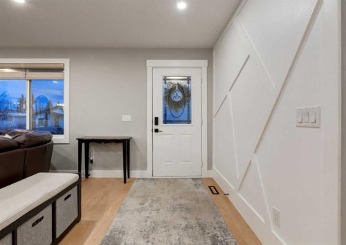 4627 Verona Drive Nw, Calgary, AB - Indoor Photo Showing Other Room