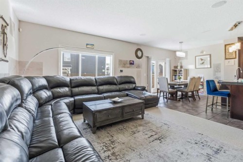 19 Saddleland Drive, Calgary, AB - Indoor Photo Showing Living Room