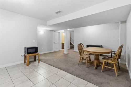 19 Saddleland Drive, Calgary, AB - Indoor Photo Showing Other Room
