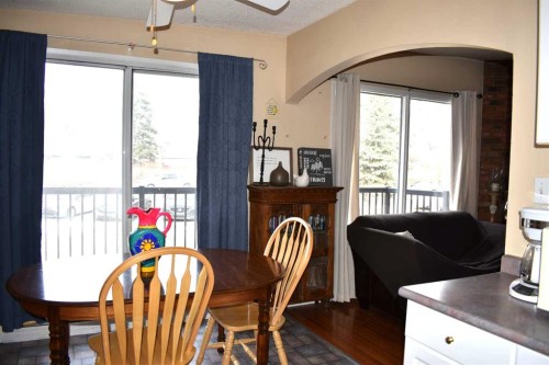 6348 Bowmont Crescent Nw, Calgary, AB - Indoor Photo Showing Dining Room