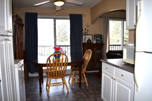 6348 Bowmont Crescent Nw, Calgary, AB - Indoor Photo Showing Dining Room