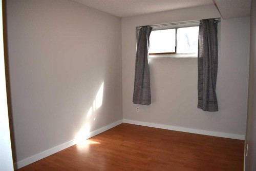 6348 Bowmont Crescent Nw, Calgary, AB - Indoor Photo Showing Other Room